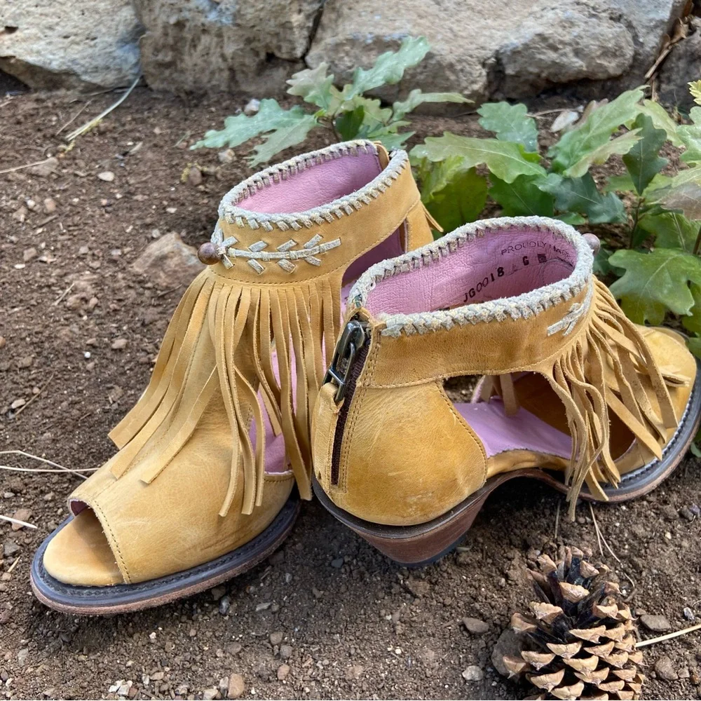 Junk Gypsy by Lane ⭐️NWOT Fringe Leather Archer Sandal/Boots - Picture 3 of 16